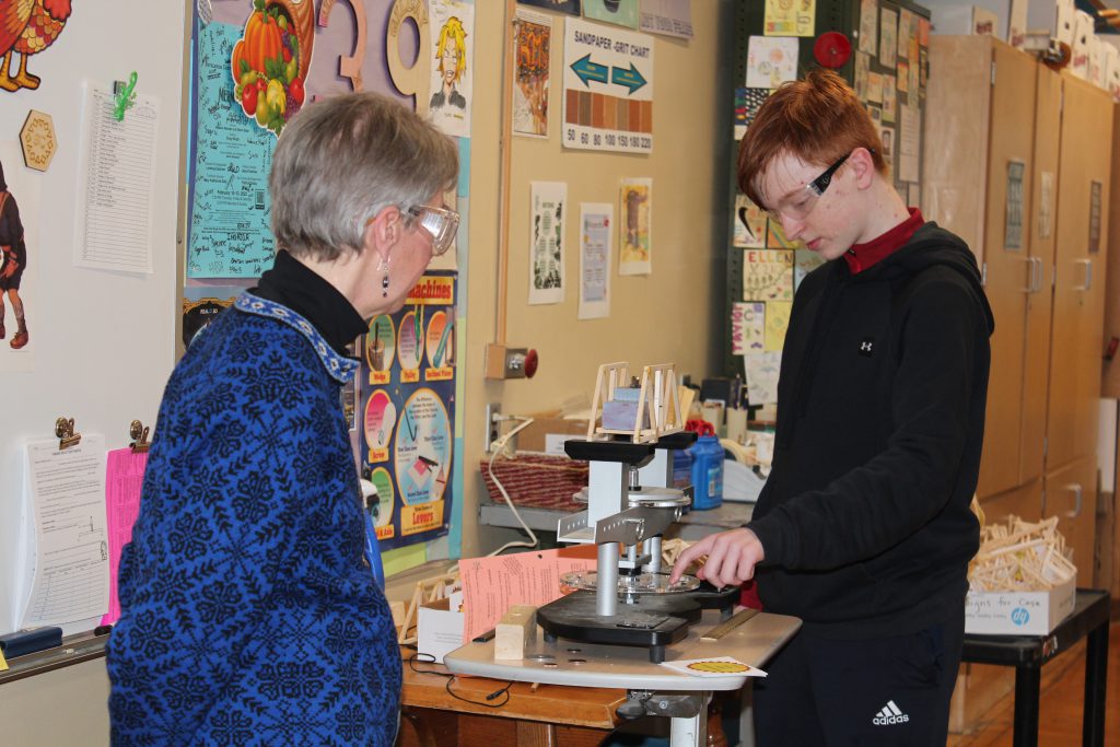 student tests bridge