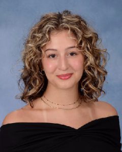 senior photo Harper Wallace